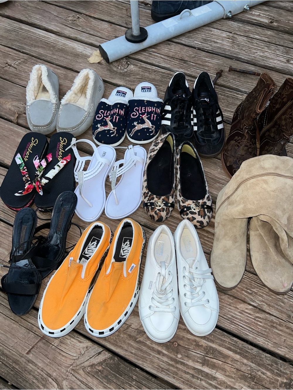 Woman’s shoe bundle size 5-5.5 (read description)